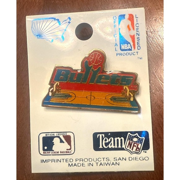 NBA & NFL Licensed Washington Bullets Pin New "Old Stock" pinback Lapel Hat - Picture 1 of 2